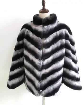 2026 New Trendy Real Fur Casual Breathable Jacket Luxury Winter Thick Warm Woman Natural Fur Coat Polyester Lining